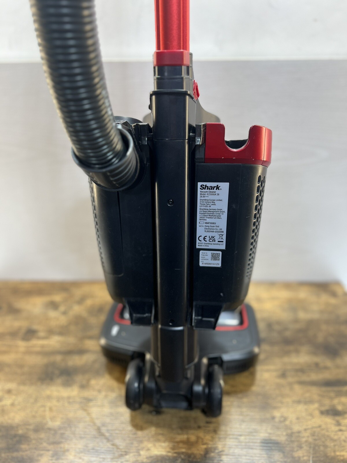 Shark Cordless Upright Vacuum, AntiHair Wrap [ICZ300UK] *FAULTY
