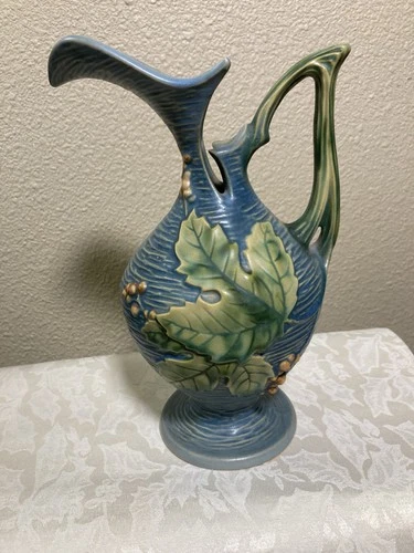 10” Vintage Roseville Pottery Pitcher With Bushberry Ewer pattern