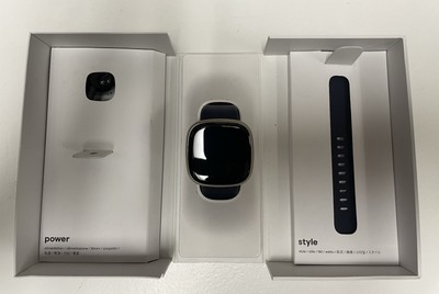 Fitbit Versa3 Health and Fitness Smartwatch with GPS Midnight/Soft Gold. Used