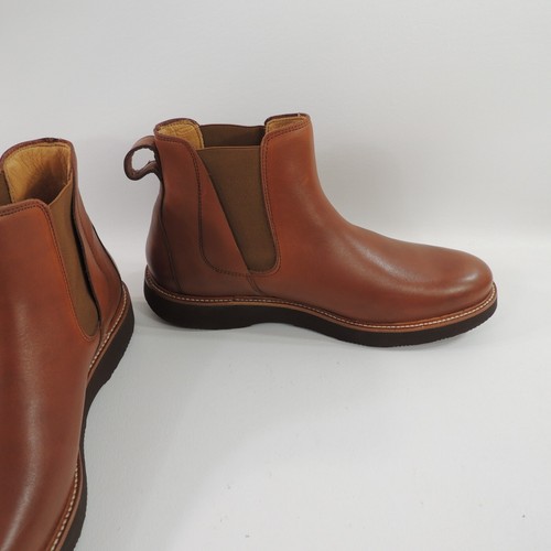 24 Seven Sleek Chelsea Boots by Samuel 