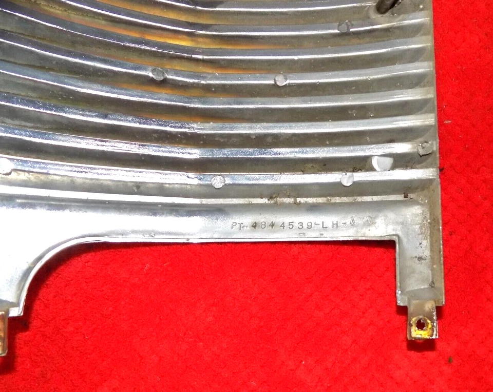 Oldsmobile Starfire 1962 puerta lateral derecha tablero cromado moldura moldura moldura 4844539 Foto 4 de 4