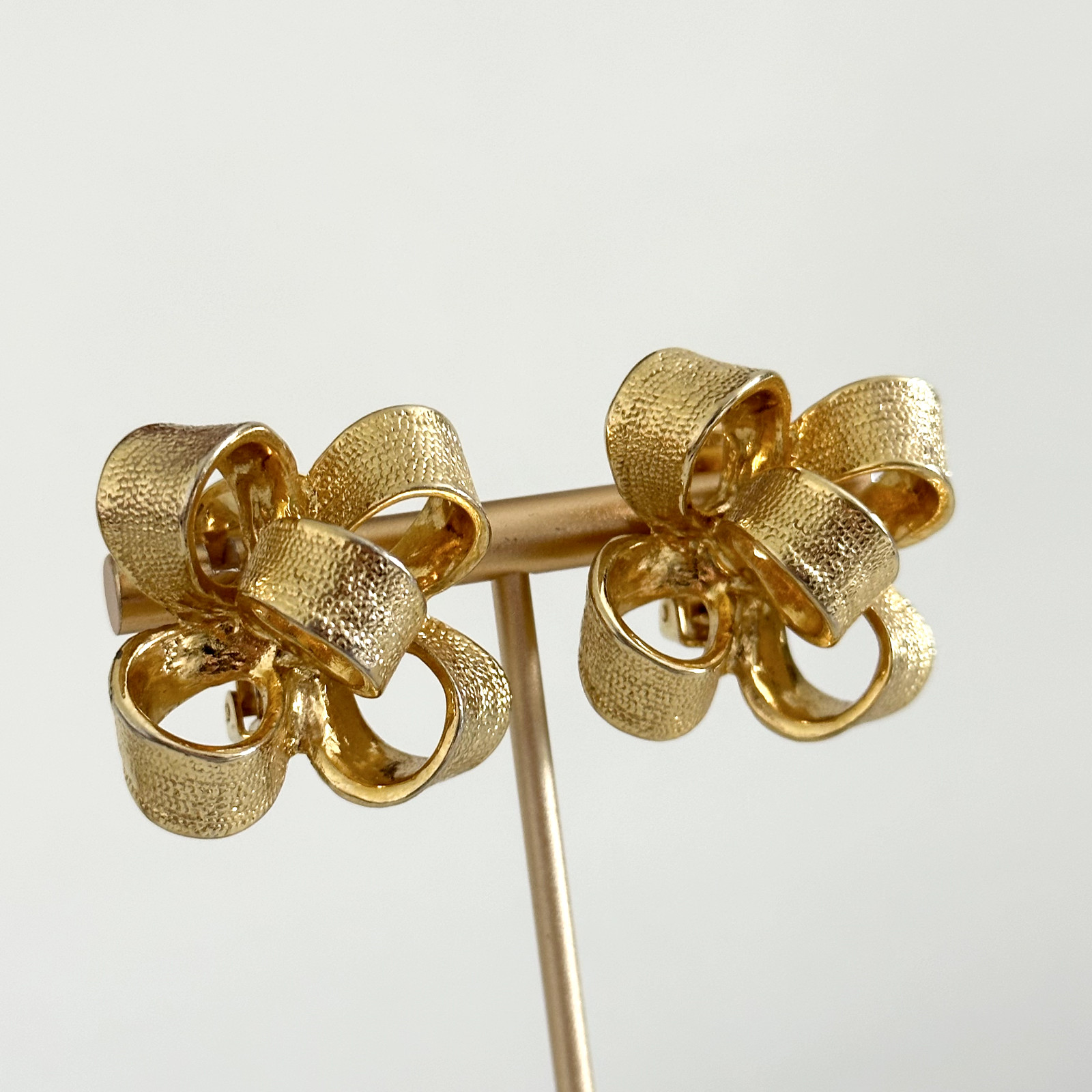 Vintage KJL Kenneth Jay Lane Gold Tone Large Chun… - image 4