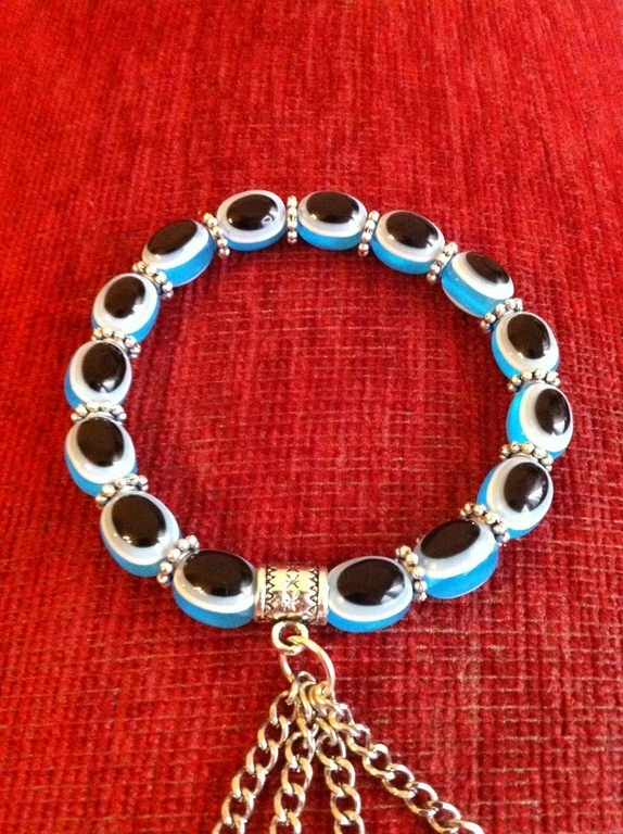  Pulsera de cuentas de mal de ojo azul claro hecha a mano # Foto 4 de 4