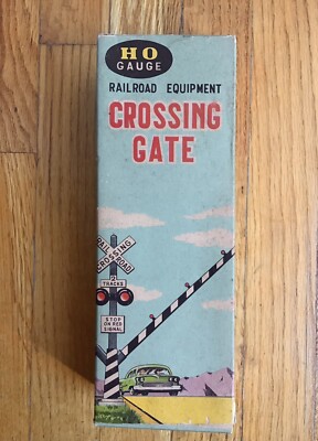 SAKAI SEISAKUSHO  HO CROSSING GATE #578/90 (damaged & missing road pieces)