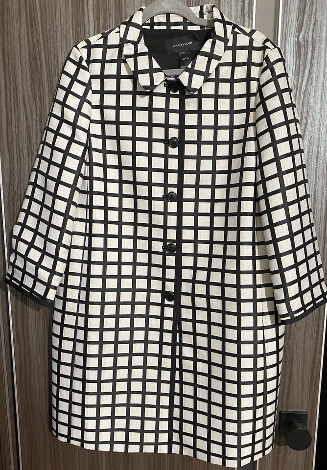 Ann Taylor Lightweight Coat Womens L / Black/Gray Button Front Fully Lined - Image 2 of 4