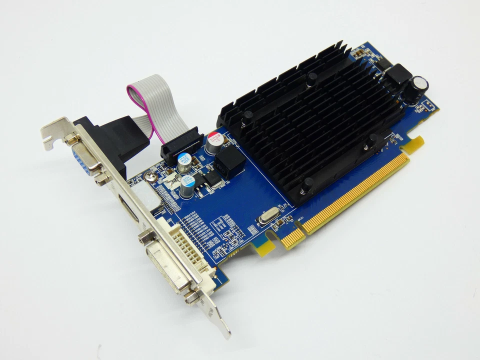 SAPPHIRE ATI Radeon HD4350 256Mb DDR2 - PCI-e Graphics Card - Image 2 of 3