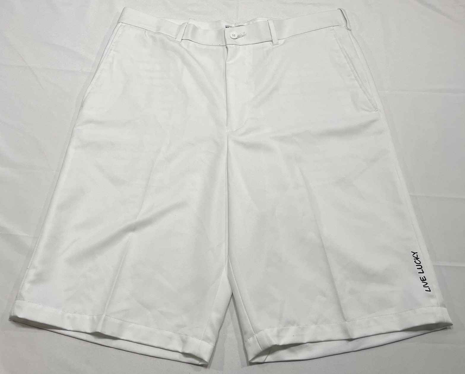 Black Clover Mens White Solid Polyester Flat Fron… - image 1