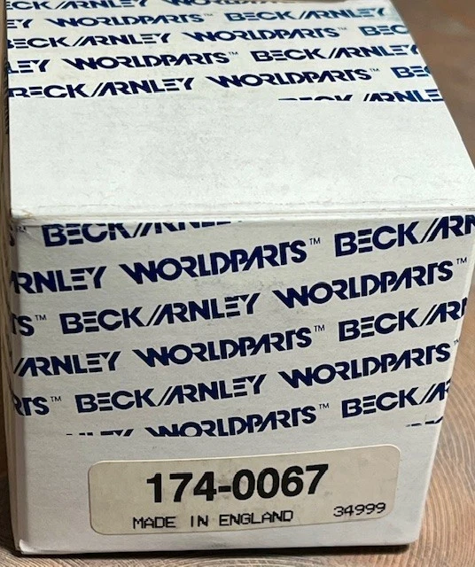 Beck/Arnley-England Distributor Cap for Triumph TR-3, 3A, 3B, 4, 4A, Herald 1200 Foto 3 de 3