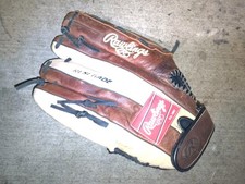 Rawlings Renegade Glove R140R 14", Excellent Condition, Never Used