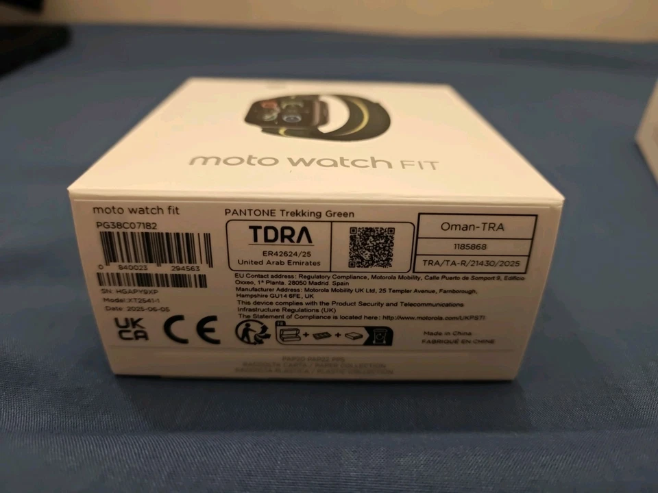 Motorola Moto Watch Fit Buds Loop Bose Pantone Trekking Green Brand New Unopened - Image 2 of 4