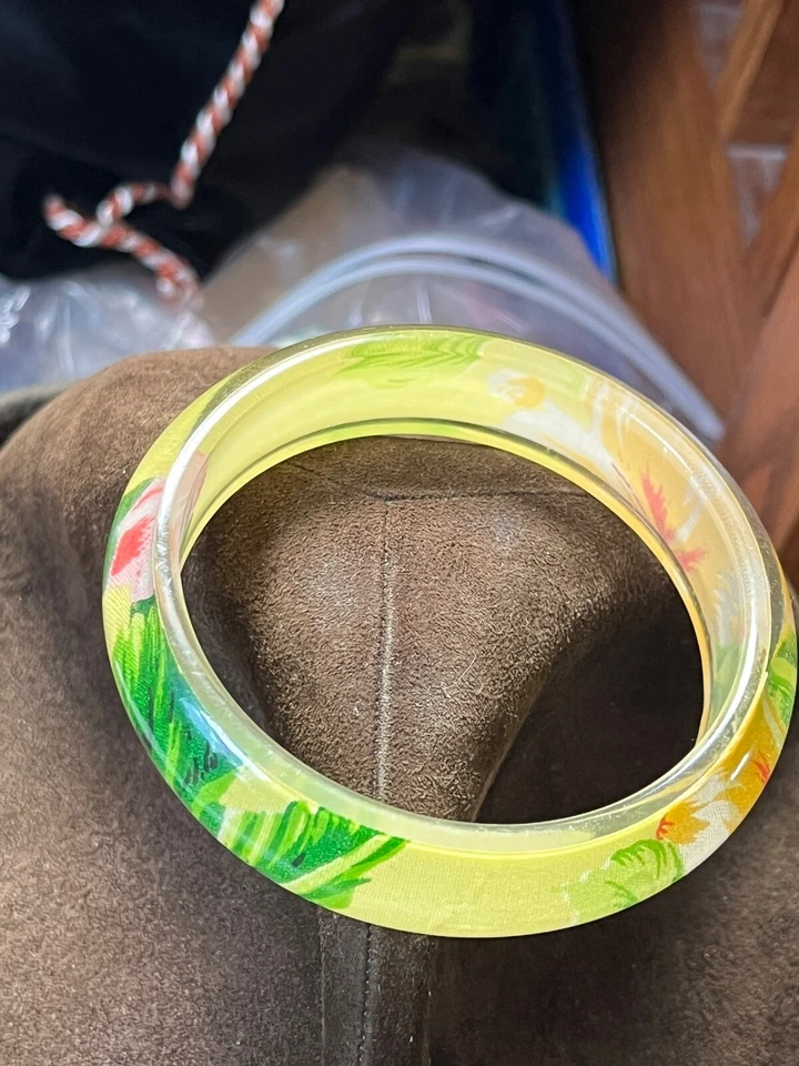 Brazalete Brazalete Vintage Amarillo Pálido con Flor Tropical Naranja o Rosa Plástico Grueso Foto 2 de 4