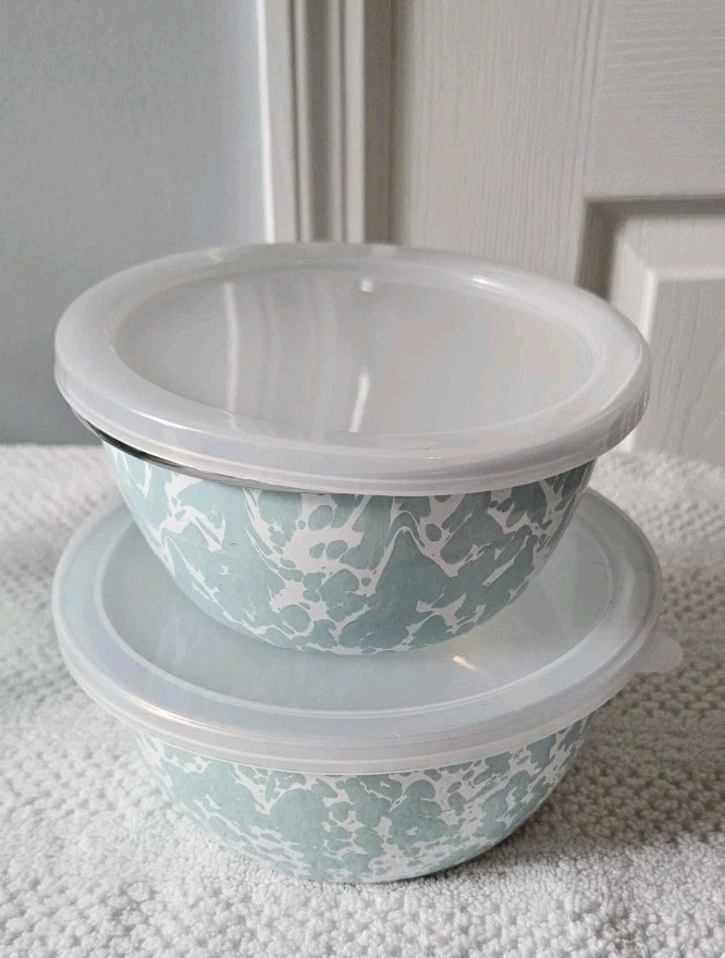 2 New Golden Rabbit Prep Bowls Enamelware Swirl With Lids 4 And 3 Cup