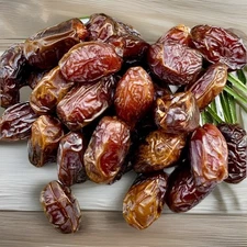 11 lbs. Fresh MEDJOOL DATES - Whole Organic Sweet Fruit FRESH from FLORIDA ☀️