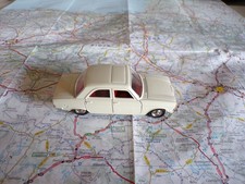 PEUGEOT 304 Berline Blanche  DINKY-TOYS ATLAS réf 1428 1/43