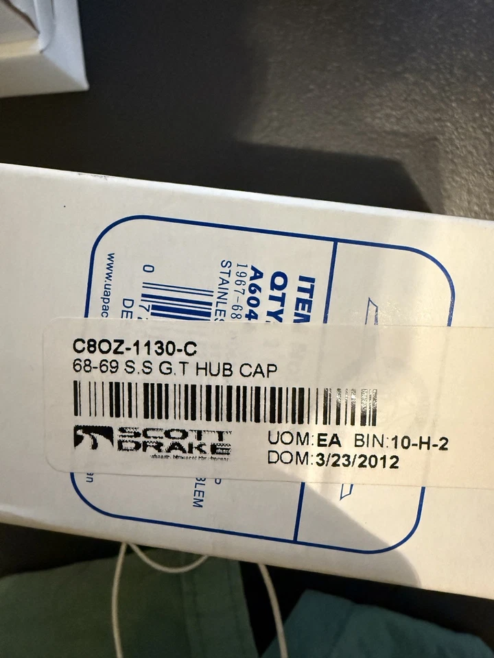 Scott Drake C8OZ-1130-C Mustang GT 1968 1969 Hub Caps Red GT Center Caps Set - Image 3 of 4