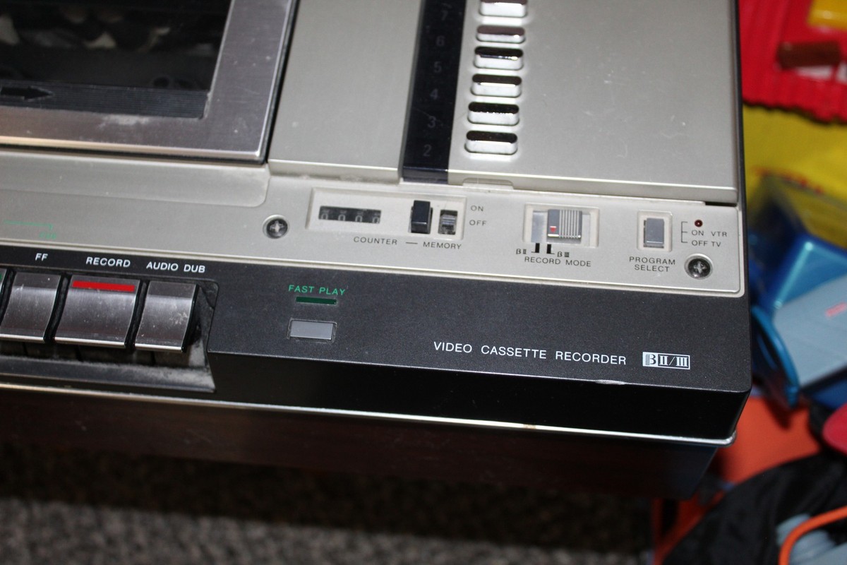 Vintage Sony SL-5400 Betamax VCR Videocassette Recorder with RM