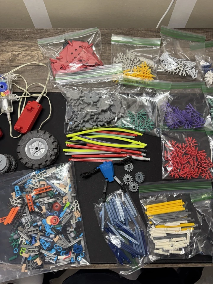 🔧 Classic K’NEX Lot – Motors, Gears, Wheels & Hundreds of Pieces Tested - Image 3 of 4