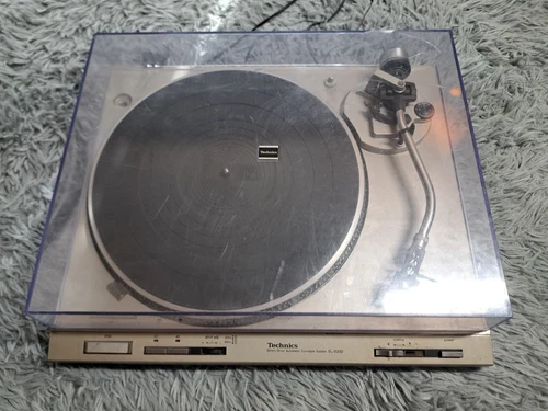 Technics SL-D202 Direct Drive Turntable SOLD AS IS FOR REPAIR  See VIDEO