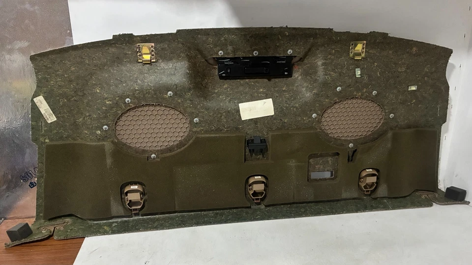 Buick Lucerne 2006 equipamiento bandeja moldura, cubierta de altavoz trasero Foto 2 de 4