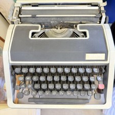 Olivetti Lettera DL Typewriter Antique thumbnail