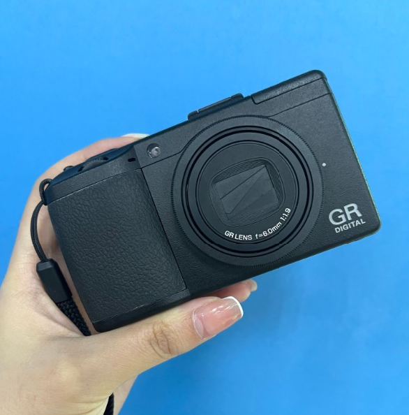 DUVETICA レザー切り替え ダウンジャケット CELTODUE/S 2025年最新