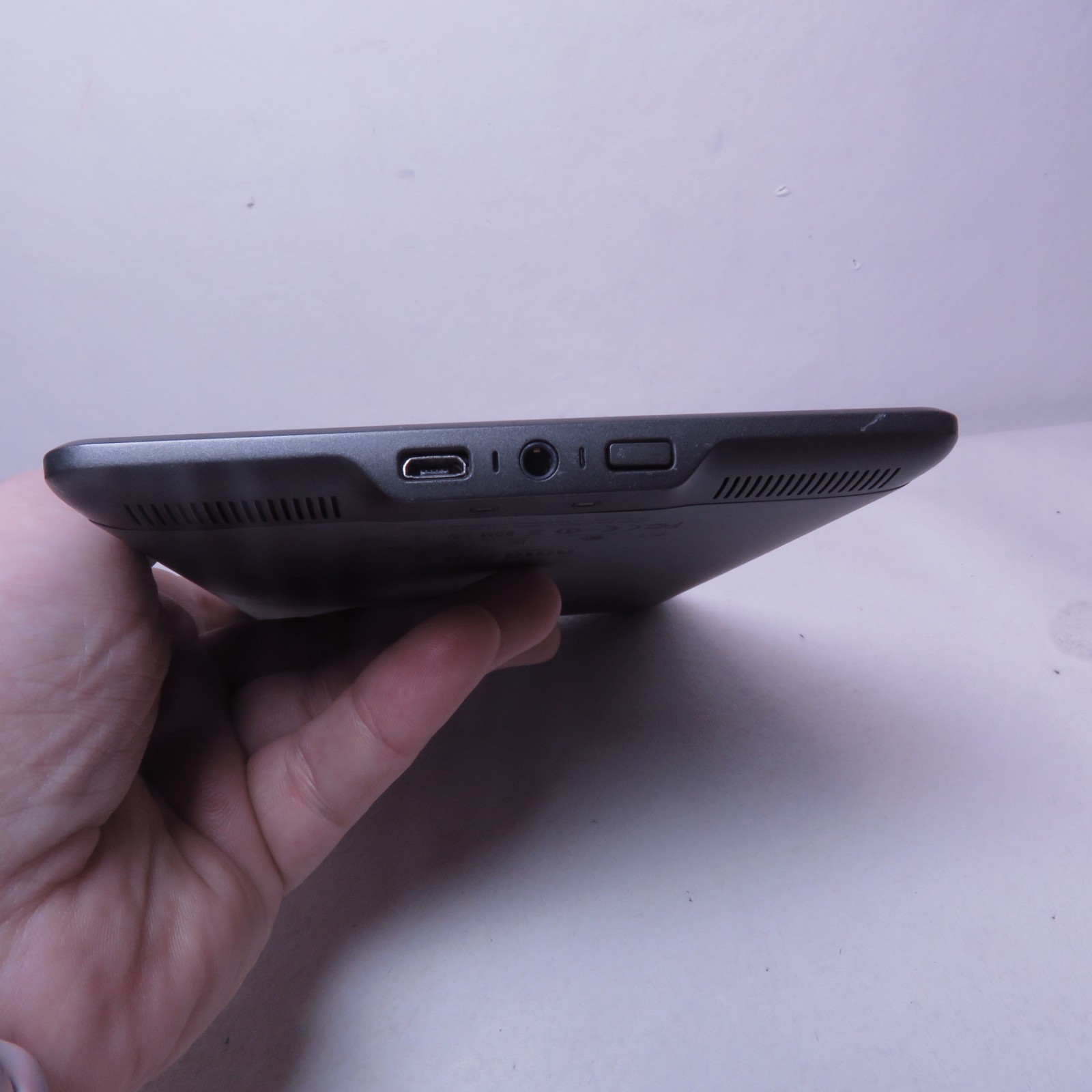 Amazon Kindle 4th Gen - 2GB - D01100 - 6" Wi-Fi Tested Works