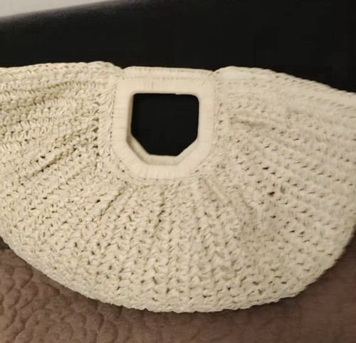Straw Casual half moon bag - Picture 3 of 5