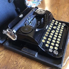Vintage 1936 Royal Junior Typewriter J50426, 3Keys Stuck, SEE VIDEO. AS-IS, VTG