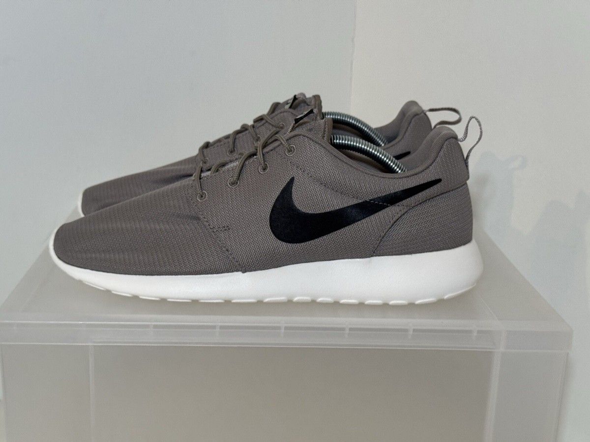 light gray roshes
