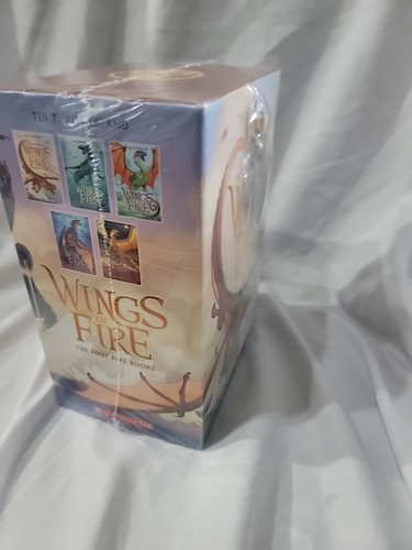 Wings of Fire Novels 5 Books Collection Paperback W/necklace 5th Reading Level - Picture 6 of 10