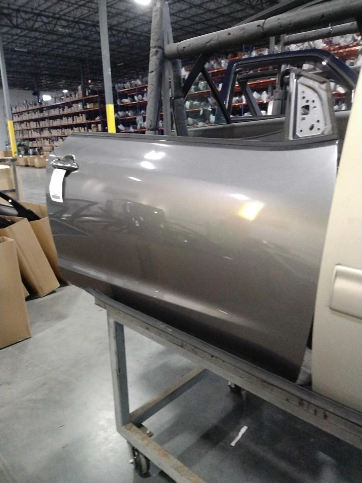 Conjunto de puerta delantera derecha usado se adapta a: Kia Forte 2015 eléctrico CPE plataforma delantera Foto 3 de 4