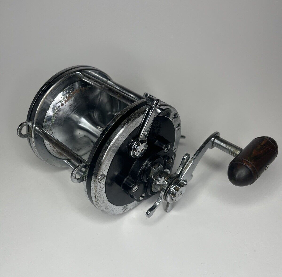 Penn Senator 114 6/0 Fishing Reel - Wood Grain Handle