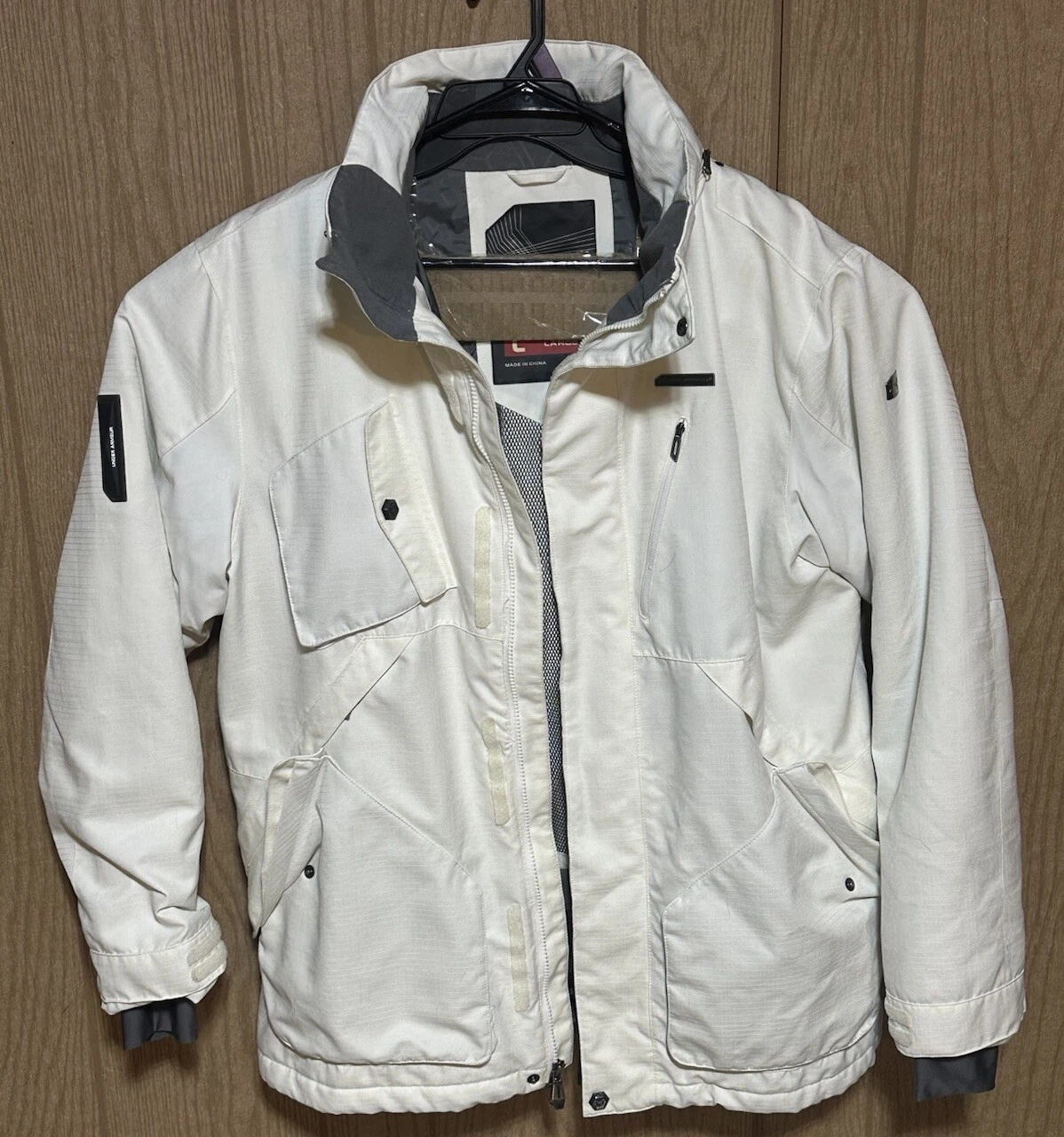 Under Armor Recco Heavy Duty Insulated Water/Snow Resistant Ski Coat/Parka Sz L
Opens in a new windo