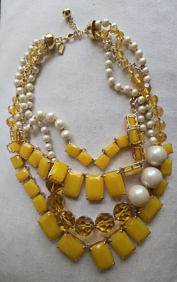 Collar Kate Spade New York Treasure Chest llamativo amarillo perla Foto 2 de 4
