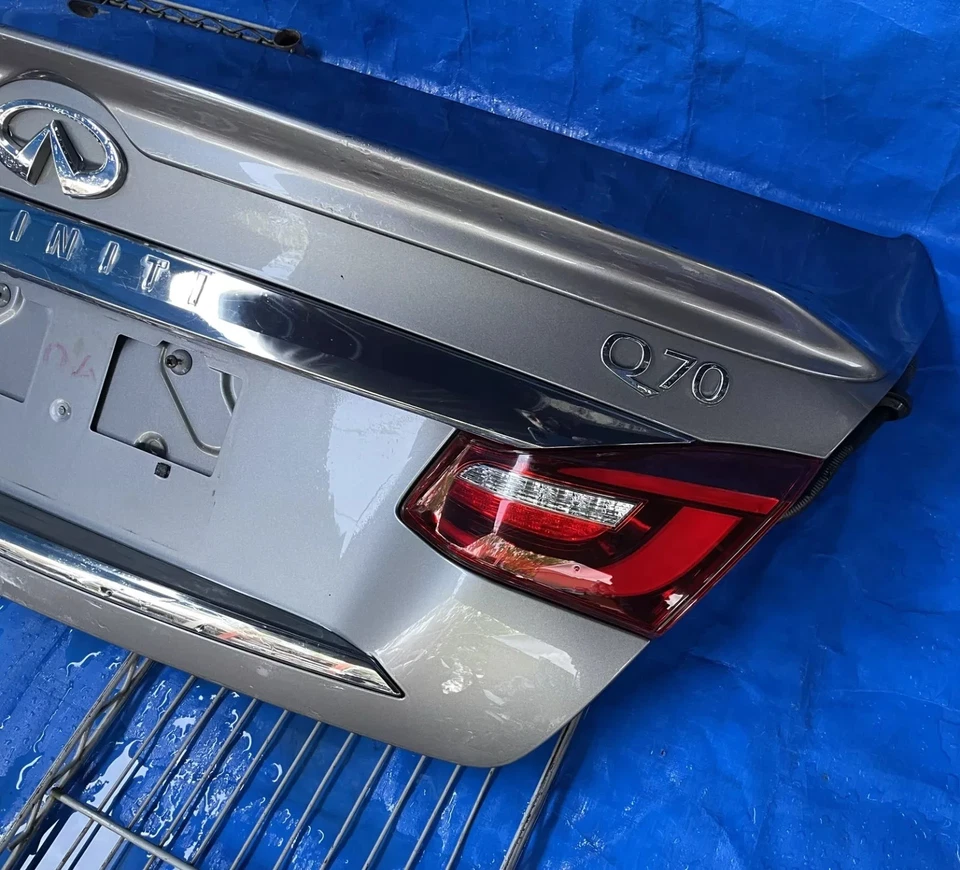 INFINITI Q70 Q70L TAPA MALETERO CUBIERTA PUERTA TRASERA ESCOTILLA GRIS KAD 15-19 # MR15-TRS261 Foto 2 de 4