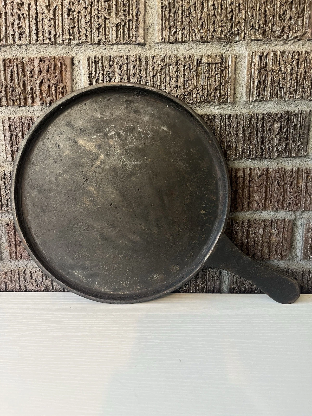1800s Antique Cast Iron Double Gate Marked Round Griddle With Handle 11 1/4”