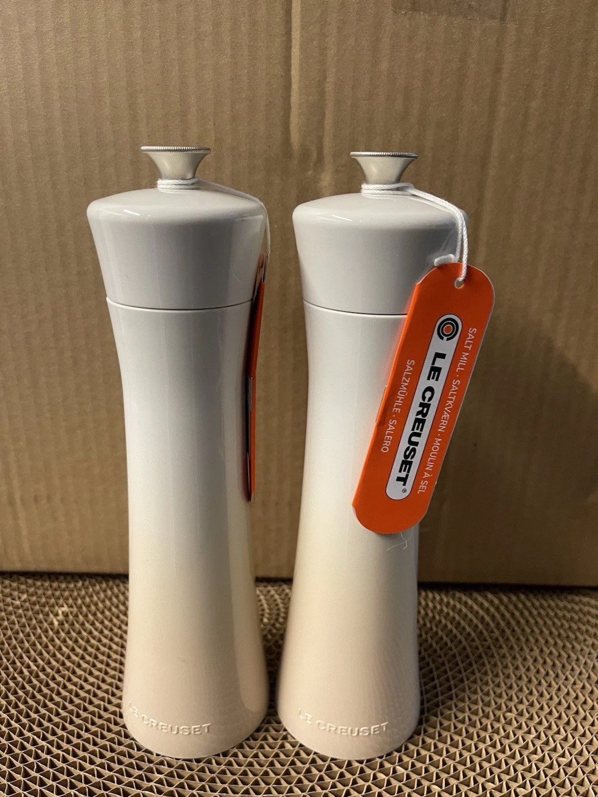 Le Creuset Minimalist Salt & Pepper Mills- Meringue (New)
Opens in a new window or tab