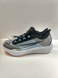 nike zoom fly 3 at8240