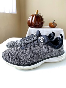 apl men's running shoes