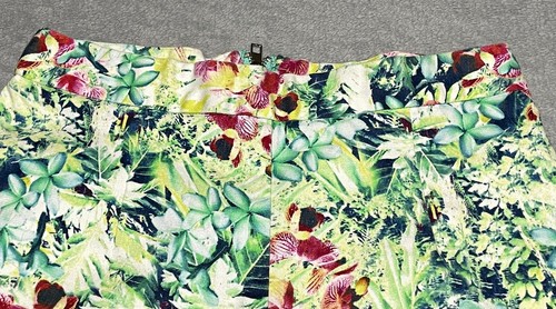 Forever 21 Exclusive Multicolor Floral Print Back Exposed Zipper Short Size S - Bild 3 von 5