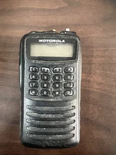 Parts Only MOTOROLA VX-459-G7-5 UHF TWO WAY RADIO Untested