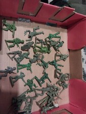 Vintage Lot of Tim Mee Toy Army Soldiers
