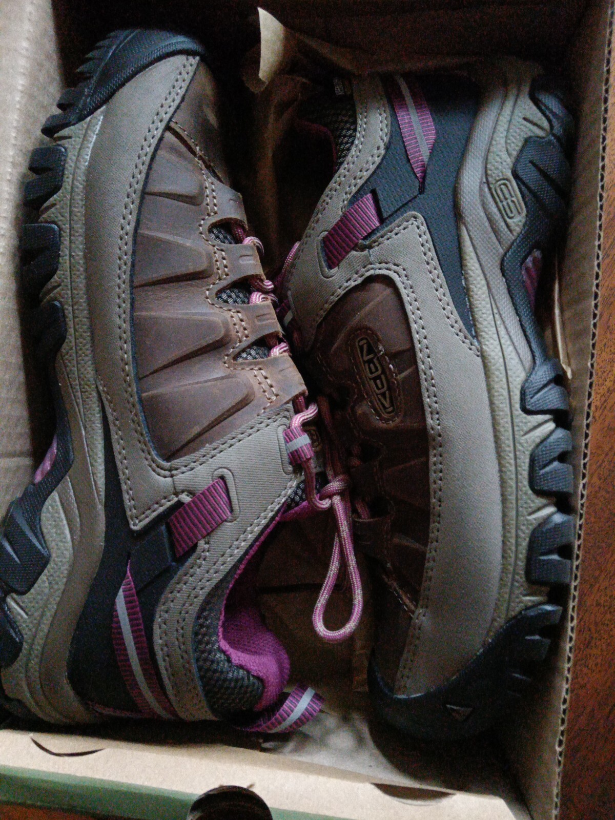 NUOVE KEEN scarpe da ginnastica impermeabili da donna taglia 8 Targhee III (3) 1018177