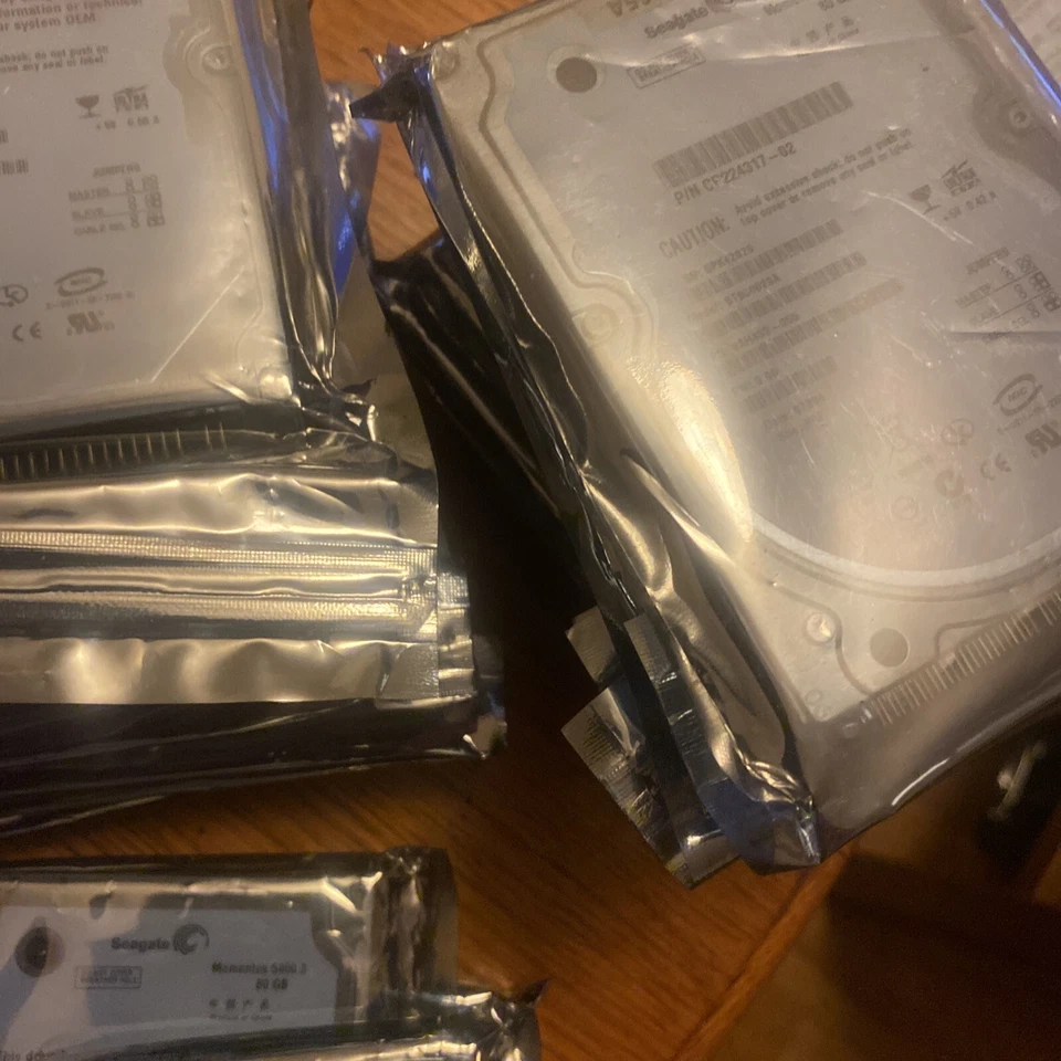 ST980829A - Seagate 80GB 4200 RPM Ide 2.5 " HDD - Photo 3/3