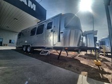 2026 Airstream Classic 28RBT