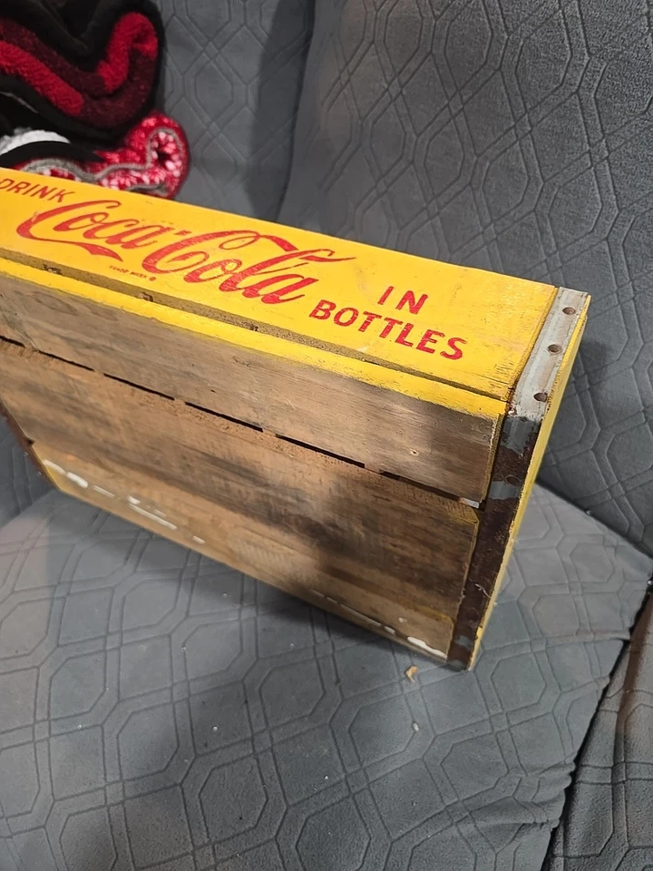 Винтажная желтая деревянная коробка для бутылок Coca-Cola с 24 слотами - Изображение 2 из 4