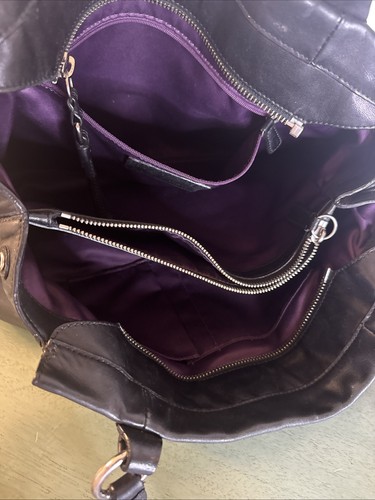Bolso de hombro Coach Chelsea de cuero negro con llave en mano F14015 usado en excelente estado - Imagen 7 de 8