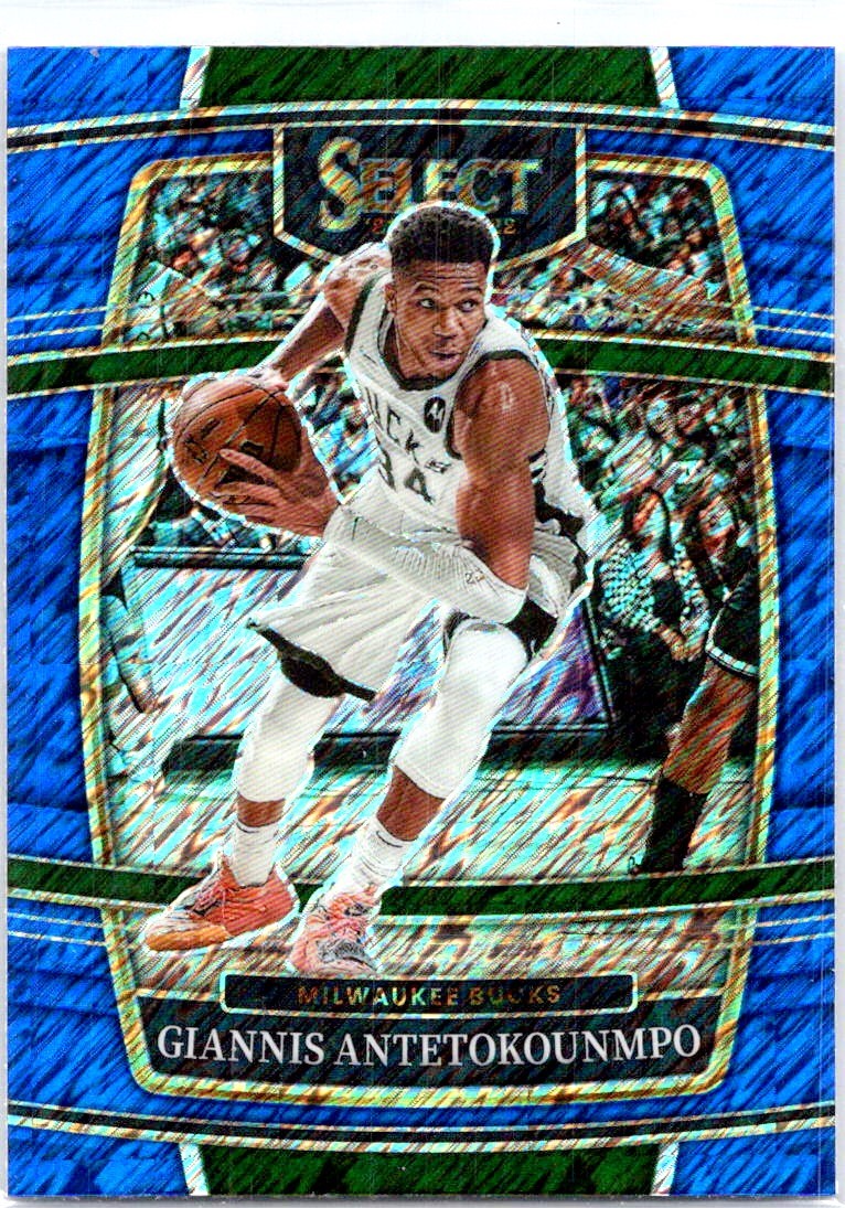 2021-22 Panini Select #35 Giannis Antetokounmpo Blue Disco Prizms #/25