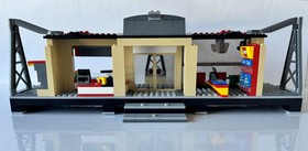 LEGO 60050 City Train Station - 100% Complete w/ Manuals & Box - Retired 2014