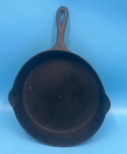 Vintage Griswold No 9 (710F) Cast Iron Skillet READ